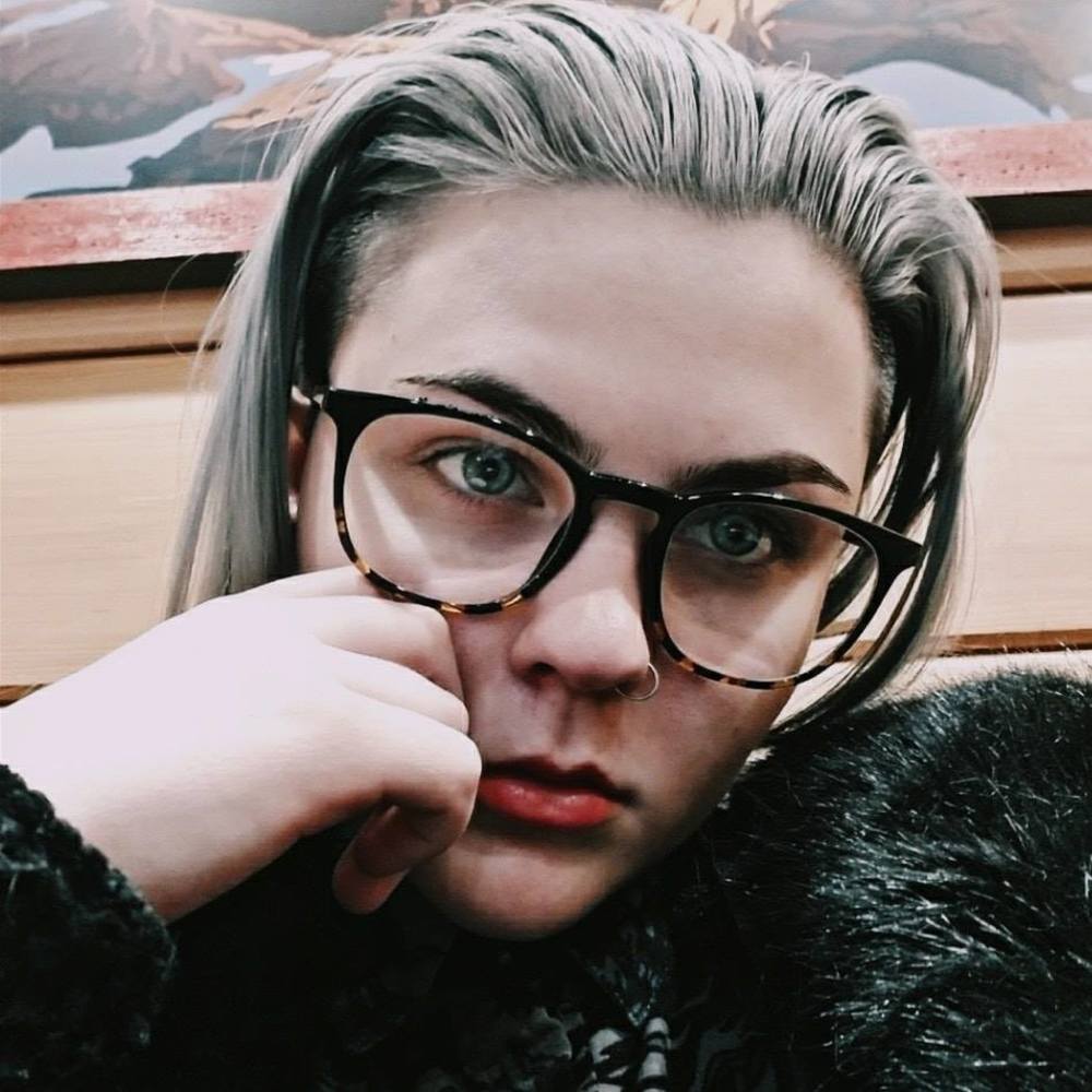 Meet your Posher, Hayley